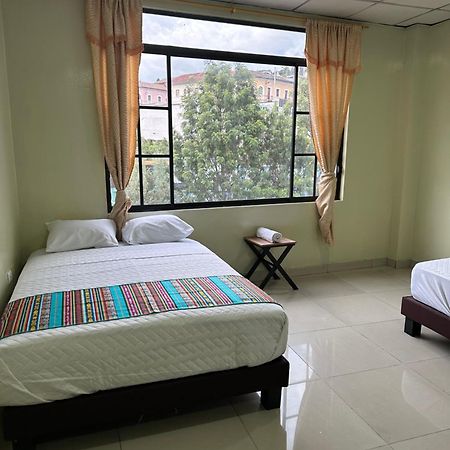 Hostal Marin Central קיטו מראה חיצוני תמונה